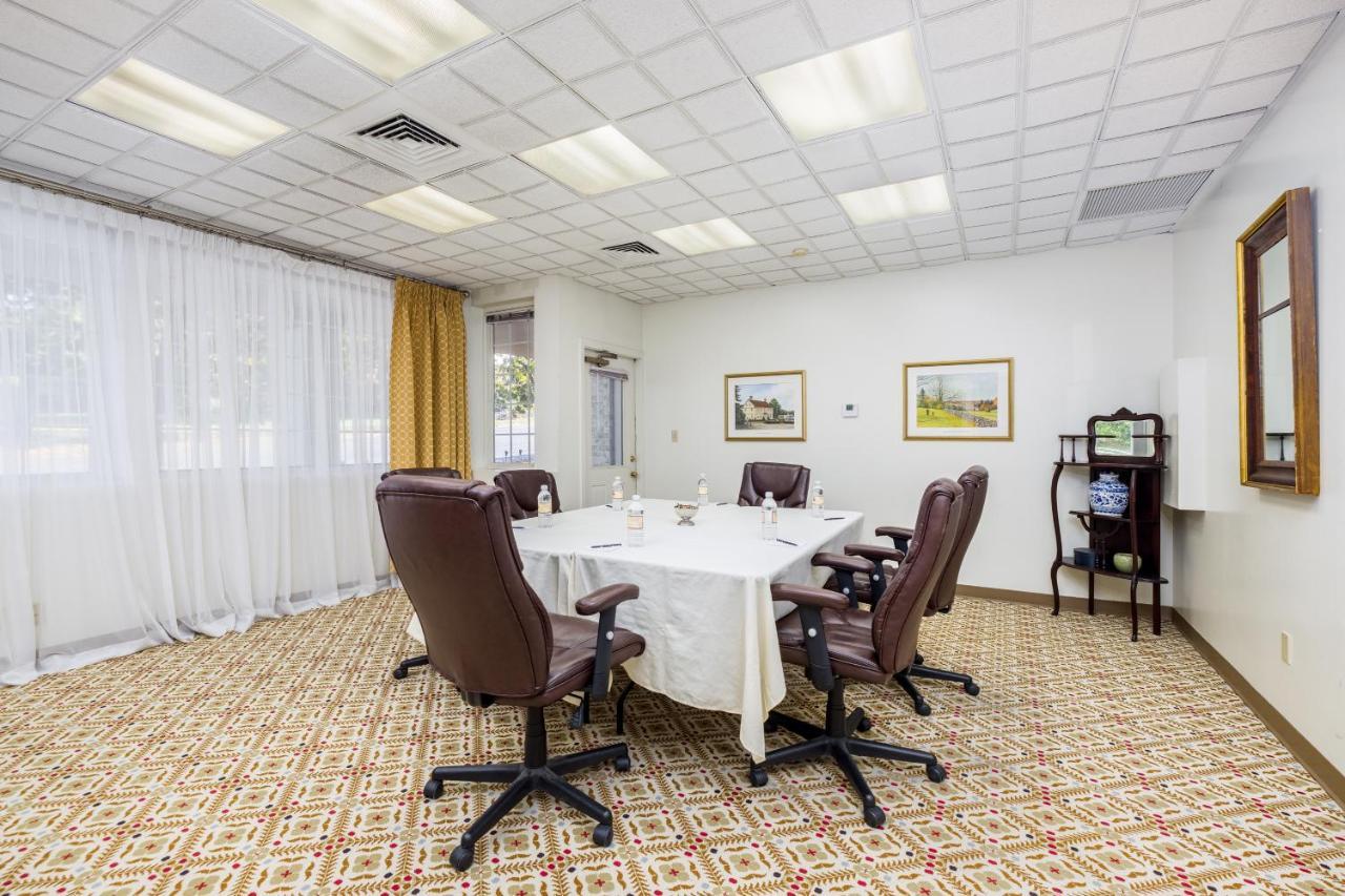 Hotel The And 3*